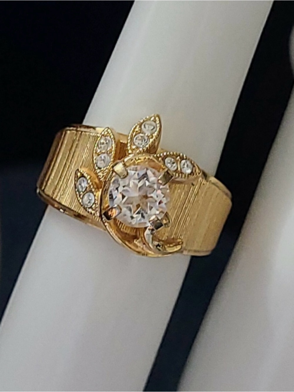18k Yellow Gold Filled Crystal Ring size 7